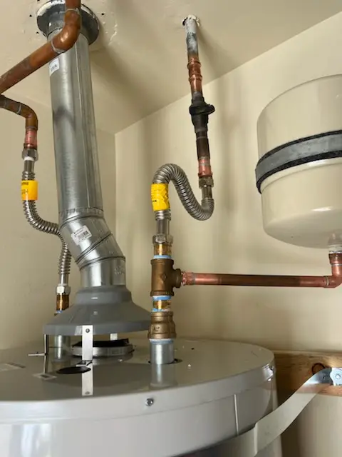 Water heater installation and plumbing repair in Hawthorne Woods